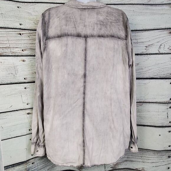 Maurices 2 Gray Black Long Sleeve Snap Front Shirt Top Western Style - Picture 2 of 5